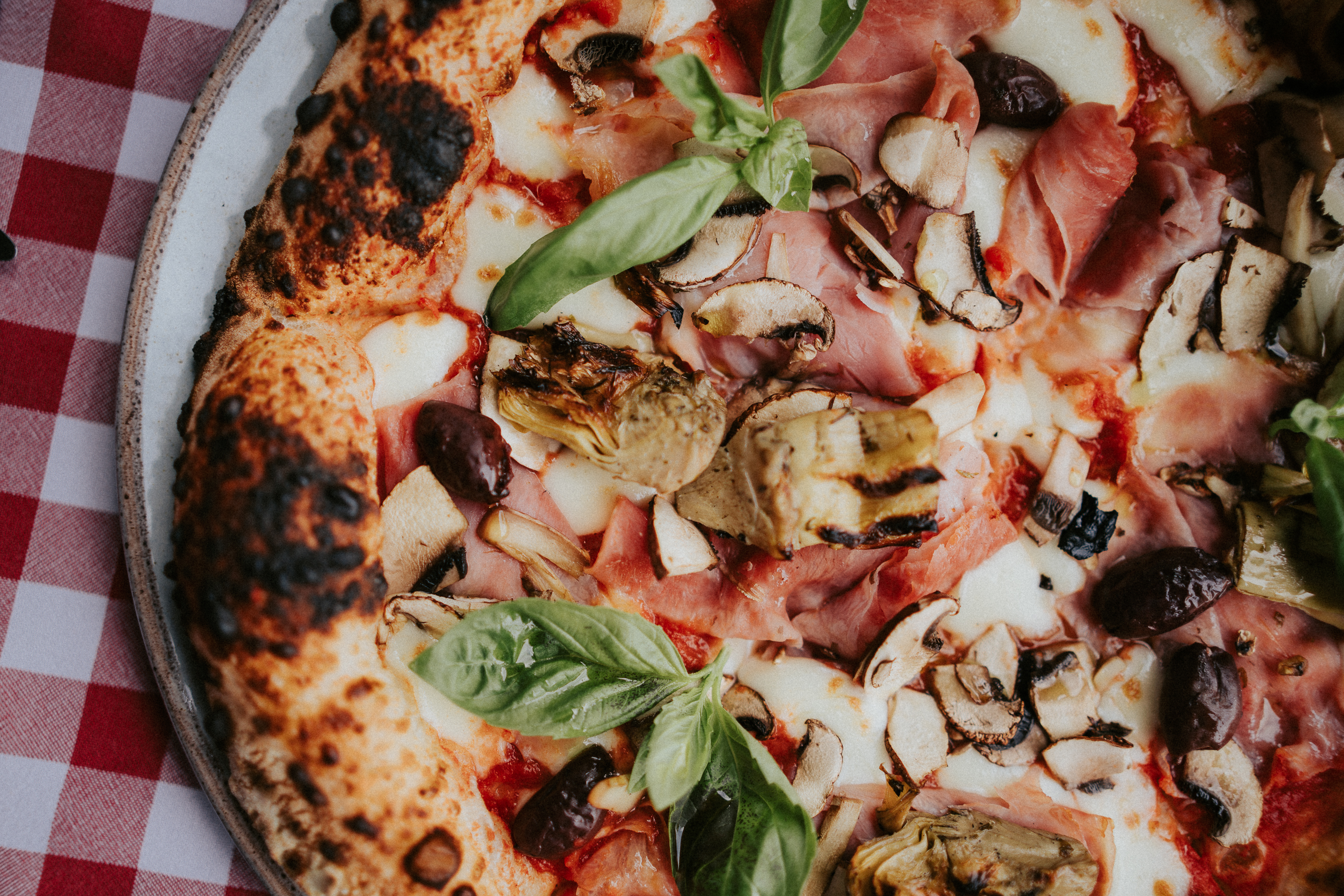 Capricciosa pizza